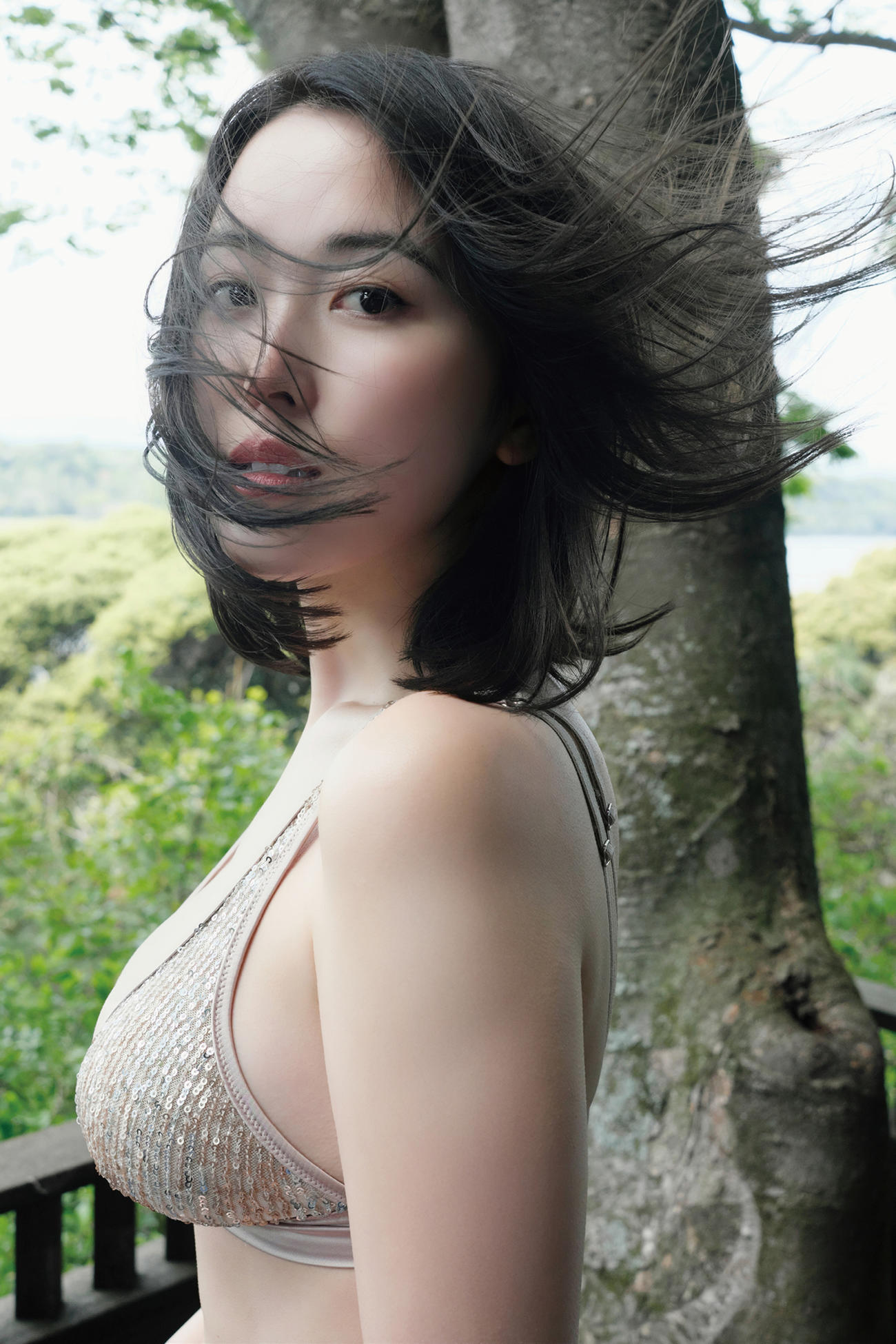 おしの沙羅メモリアル復活作となるデジタル写真「失楽園－shadow eden－」の収録カット　（C）笠井爾示／講談社