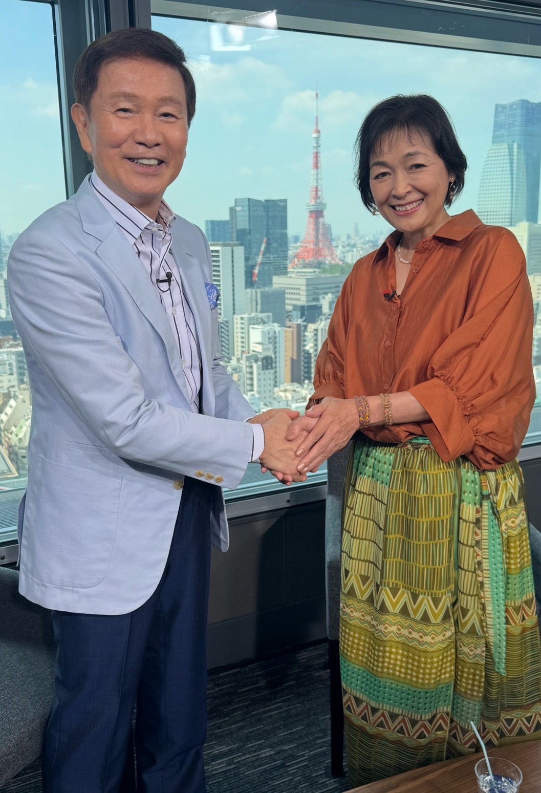 大分在住59歳女優「毎日のように温泉に」人生を支えた曲は小田和正の