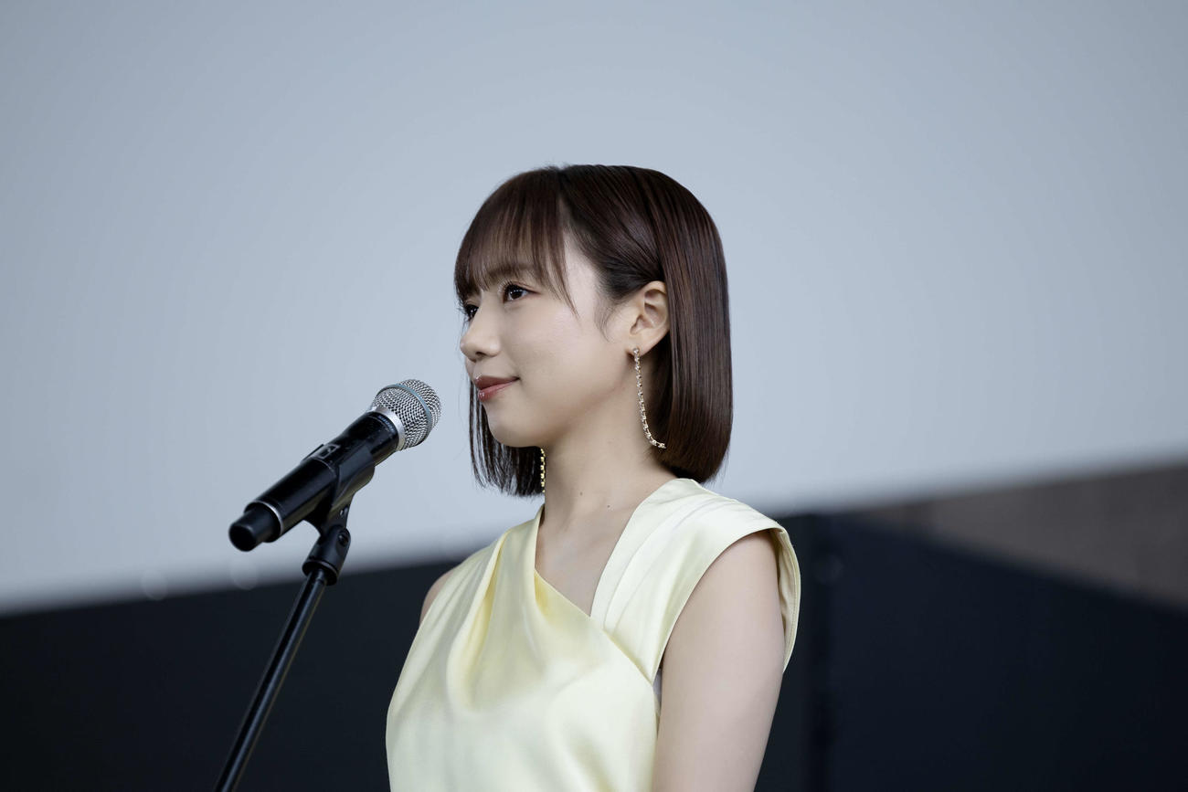 釜山映画祭でアジア映画の窓部門に出品された「恋愛裁判」の公式上映に参加した、元日向坂46齊藤京子