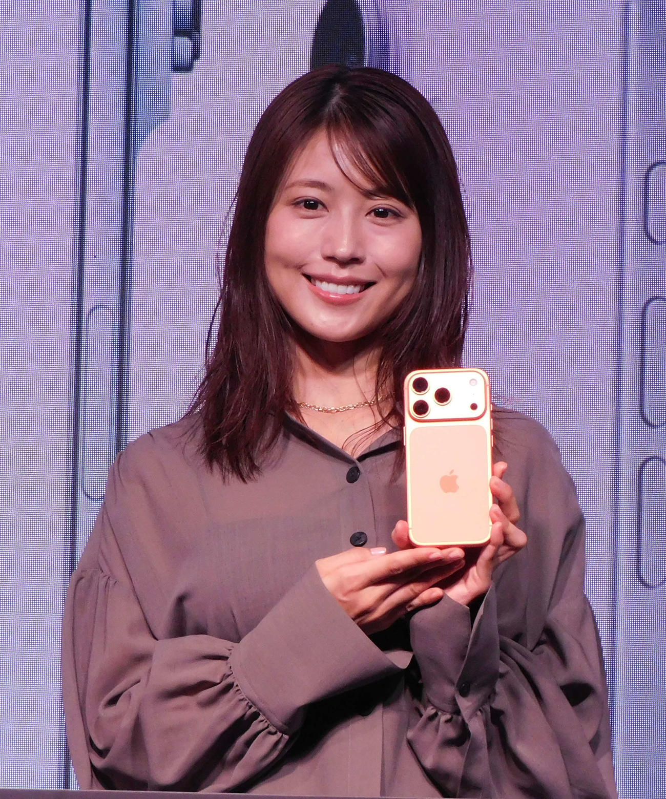 iPhone17の発売イベントに登場した有村架純（撮影・寺本吏輝）