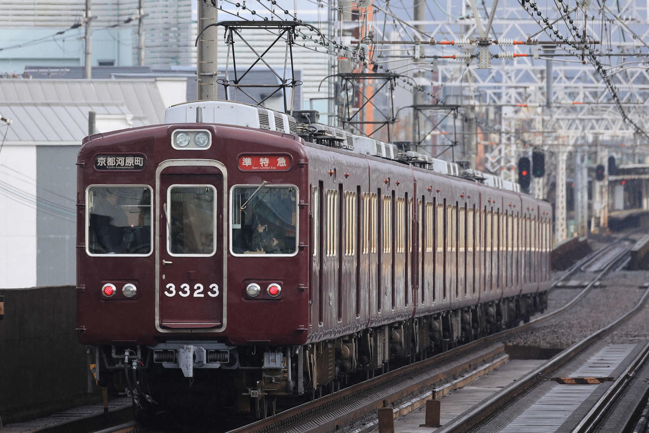阪急電鉄「3323」編成