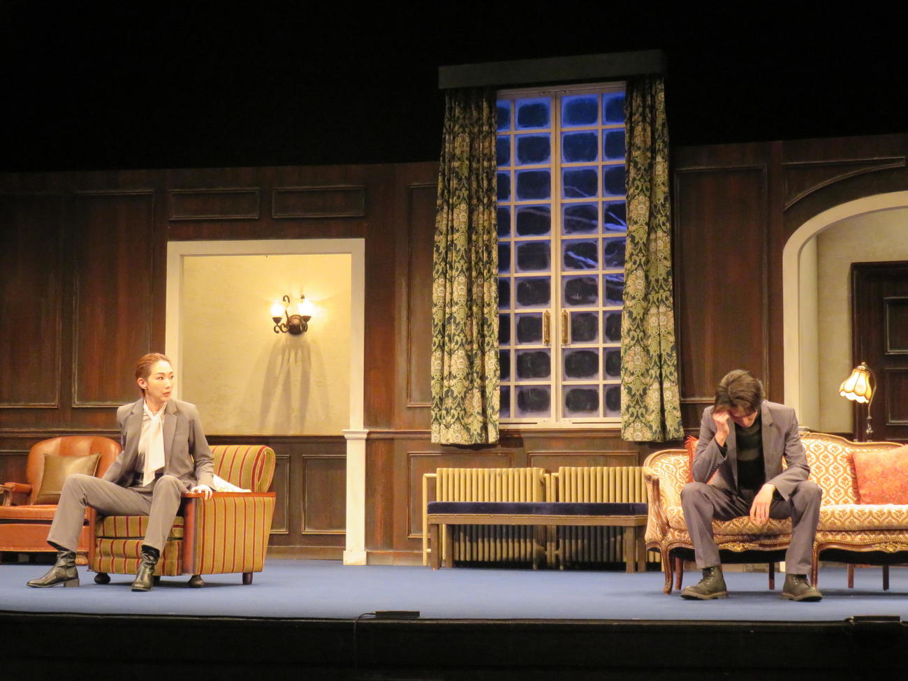 ノサカラボ「THE MOUSETRAP」ゲネプロに臨む金子隼也（右）と紅ゆずる