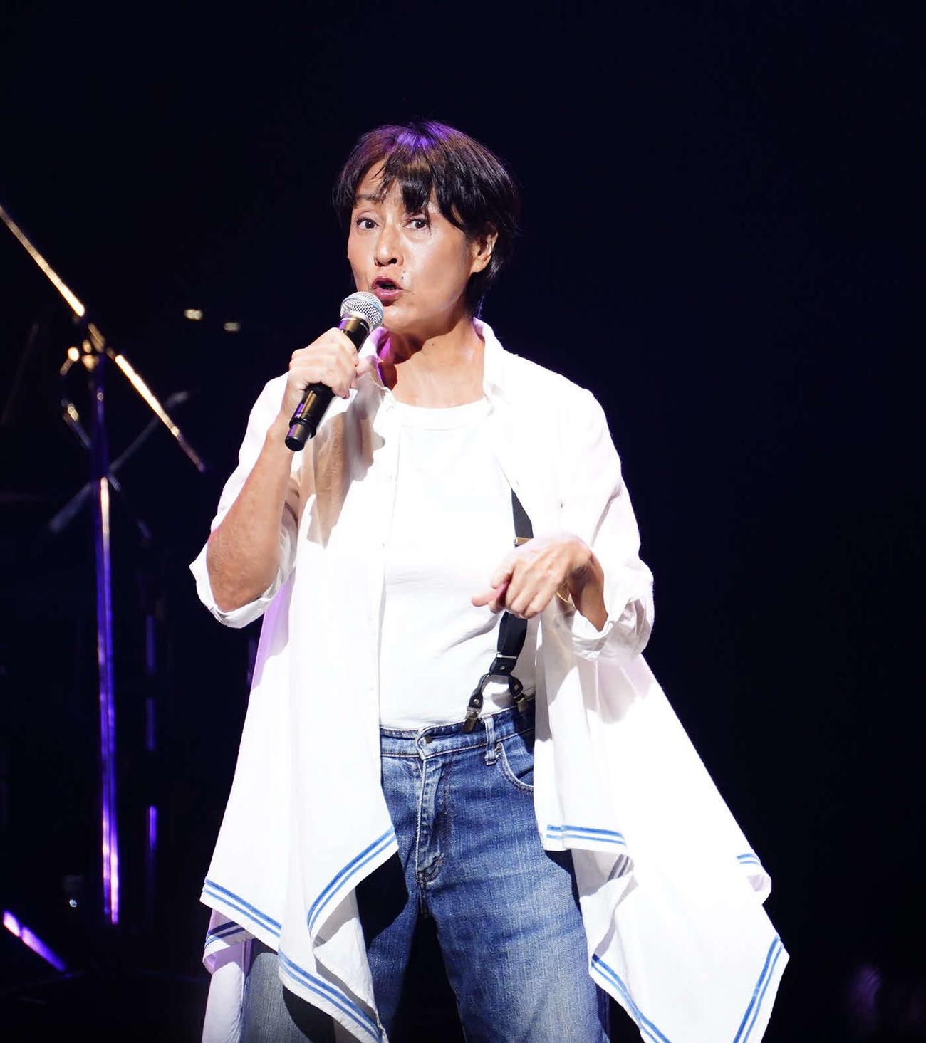 45周年ライブを行ったシンガー・ソングライターEPO