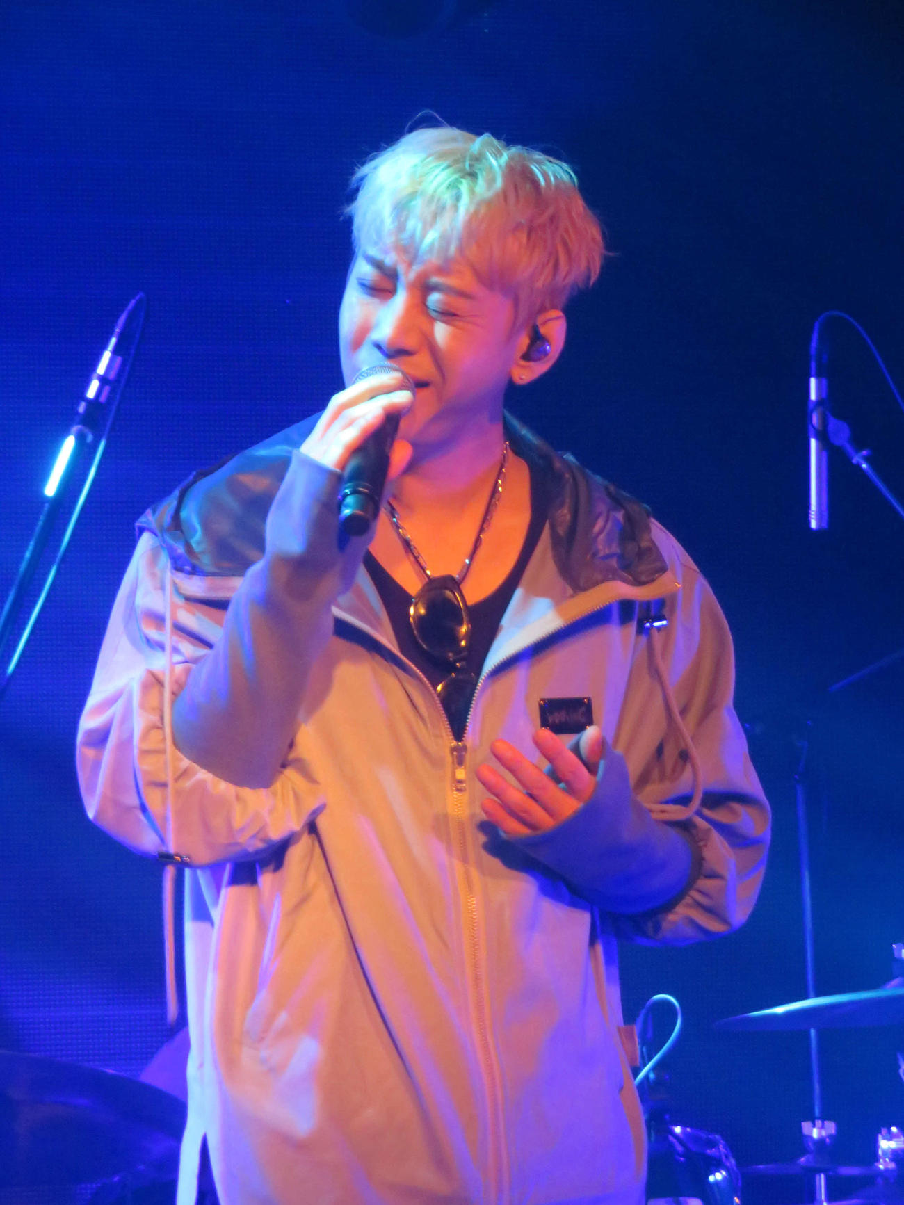 ソロライブを行ったMYNAMEのコヌ（撮影・川田和博）