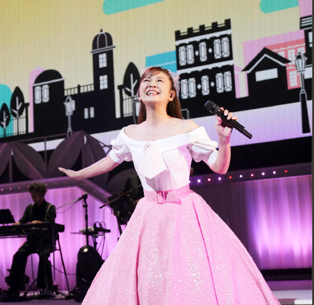 デビュー40周年ツアーの追加公演を発表した南野陽子。写真は7月27日のNHKホール公演（（C）HIRO EDWARD SATO）