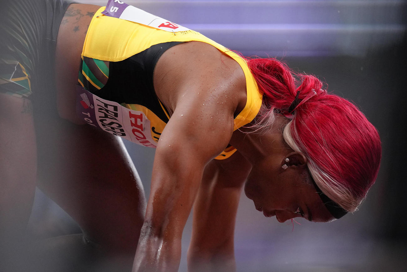 2025年9月21日、女子400メートルリレーに臨むジャマイカのフレーザープライス（撮影・足立雅史）