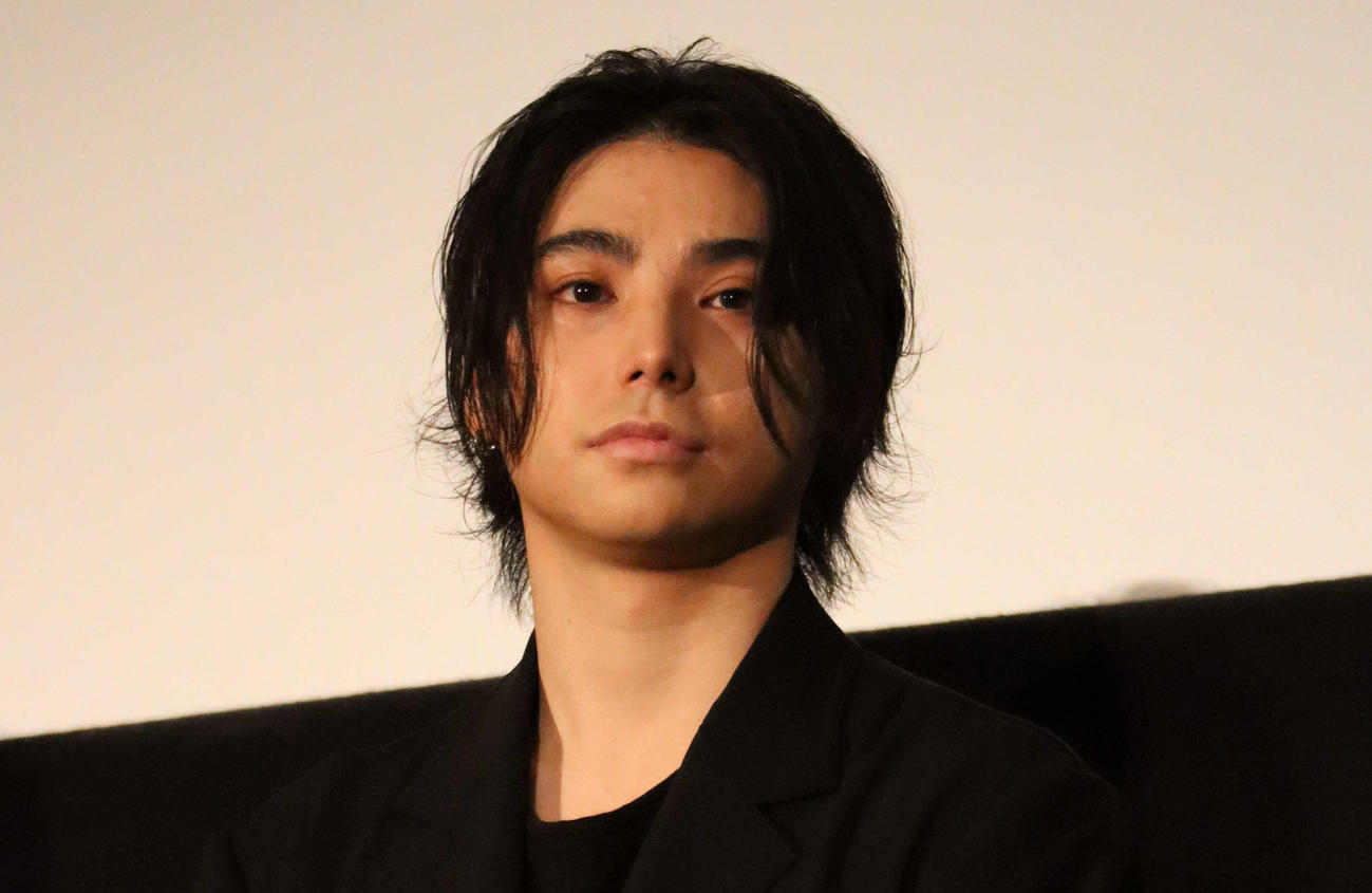村上虹郎（2023年8月撮影）