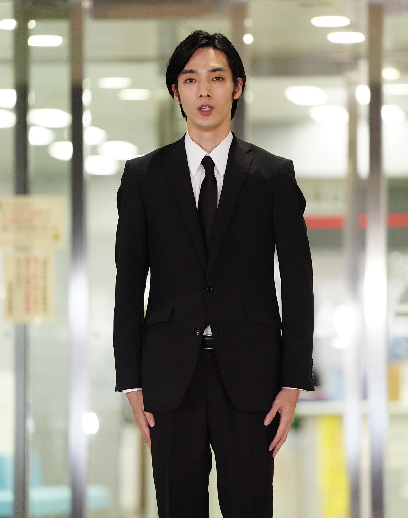 保釈され謝罪の言葉を述べる清水尋也被告（撮影・江口和貴）