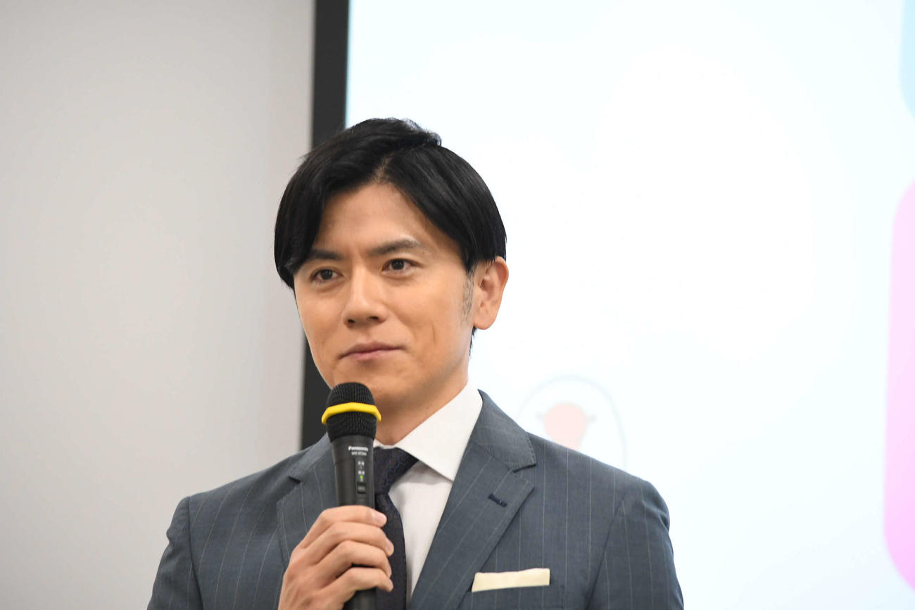 カンテレ秋の編成会見に登場した青木源太アナウンサー（撮影・阪口孝志）