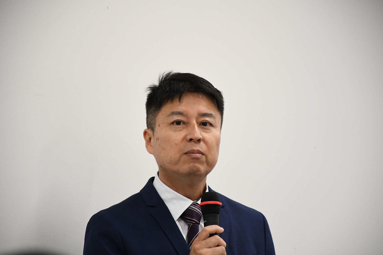 カンテレ秋の編成会見司会を務めた若田部克彦アナウンサー（撮影・阪口孝志）