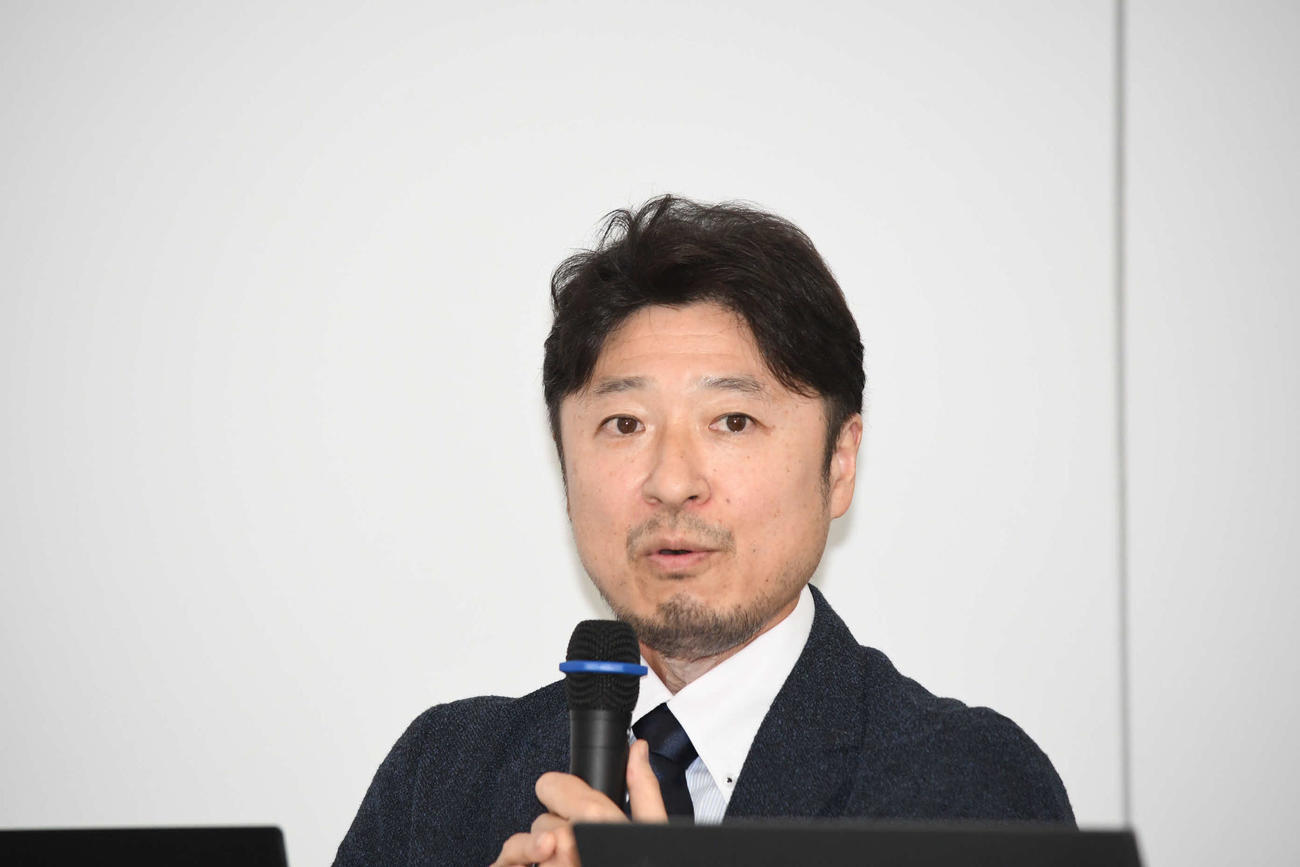 秋の編成会見に出席したカンテレ・乾充貴総合編成局長（撮影・阪口孝志）