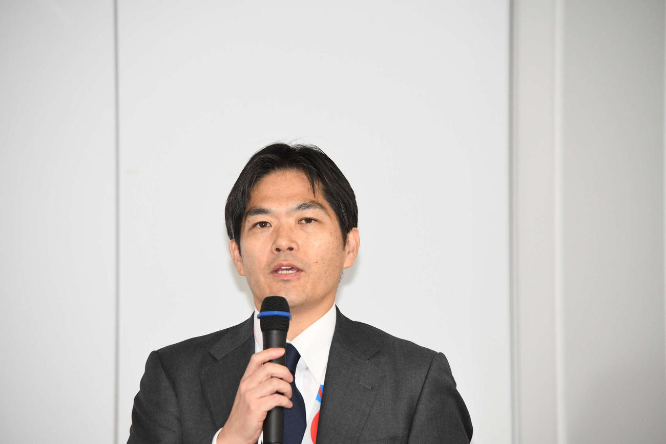 秋の編成会見に出席したカンテレ・立花一寛総合編成局編成部長（撮影・阪口孝志）