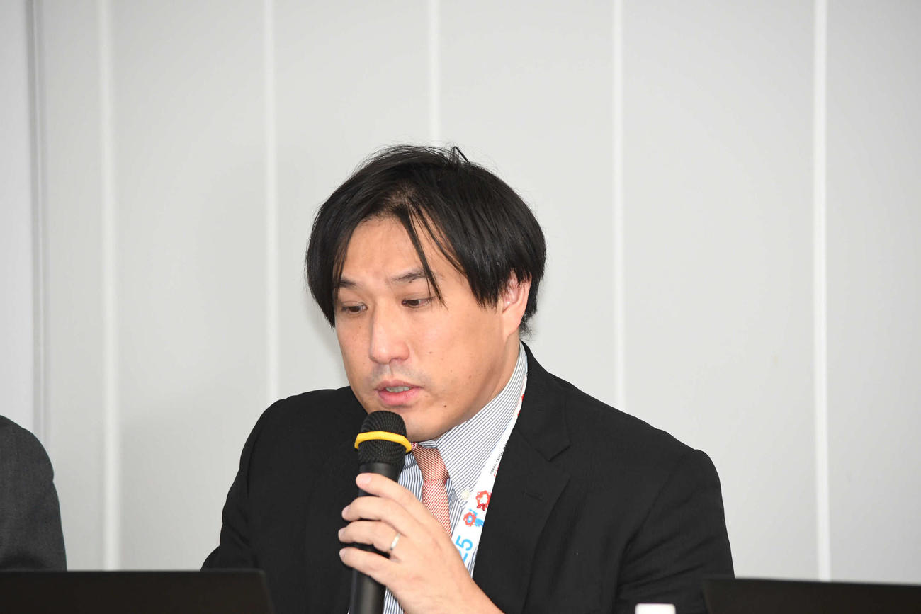 秋の編成会見に出席したカンテレ・上林翔吾総合編成局編成部次長（撮影・阪口孝志）