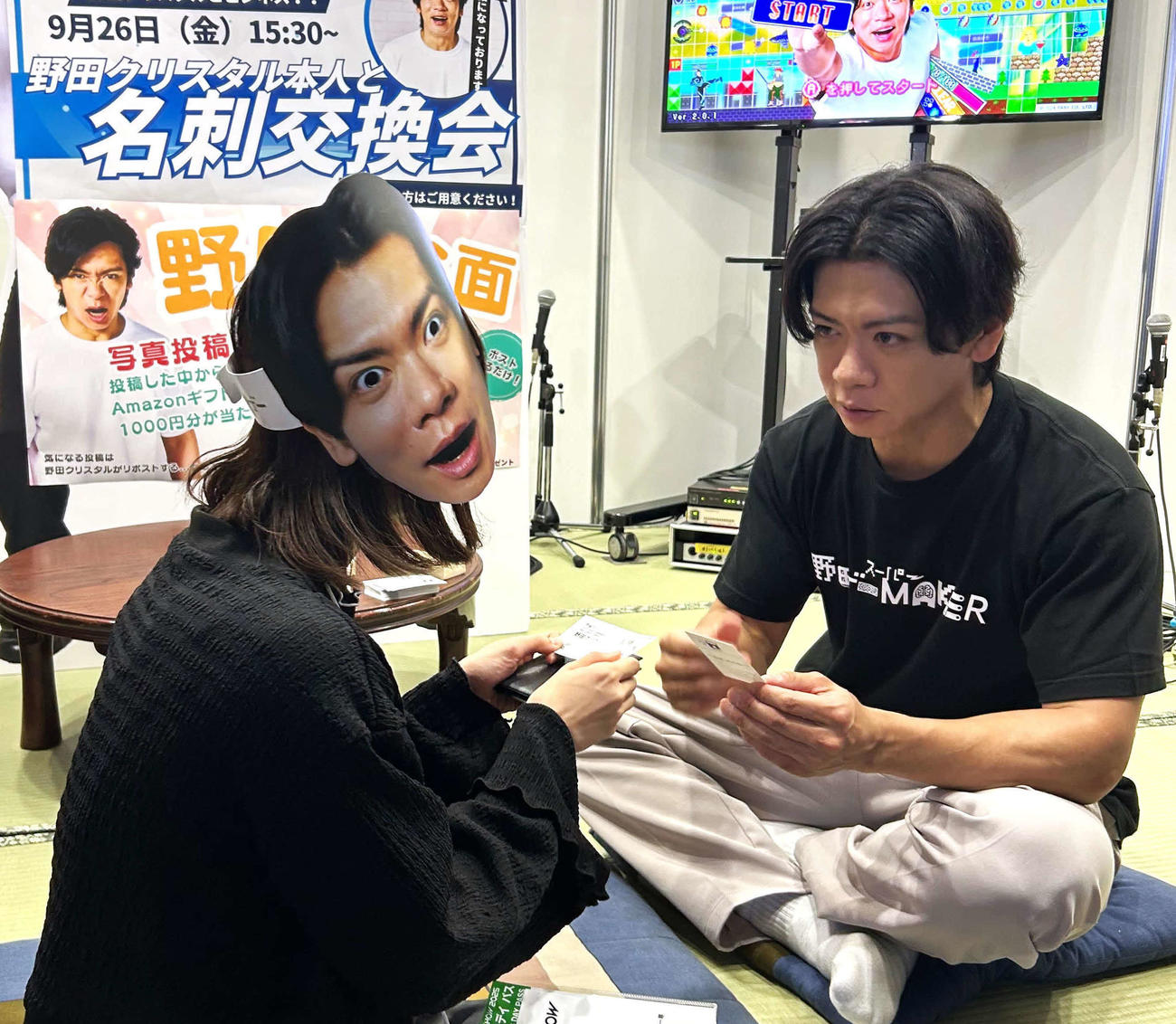 「東京ゲームショウ2025」で「野田ゲー」シリーズ特別ブースを出展し、ゲーム業界関係者との名刺交換会を行ったマヂカルラブリーの野田クリスタル（撮影・松尾幸之介）