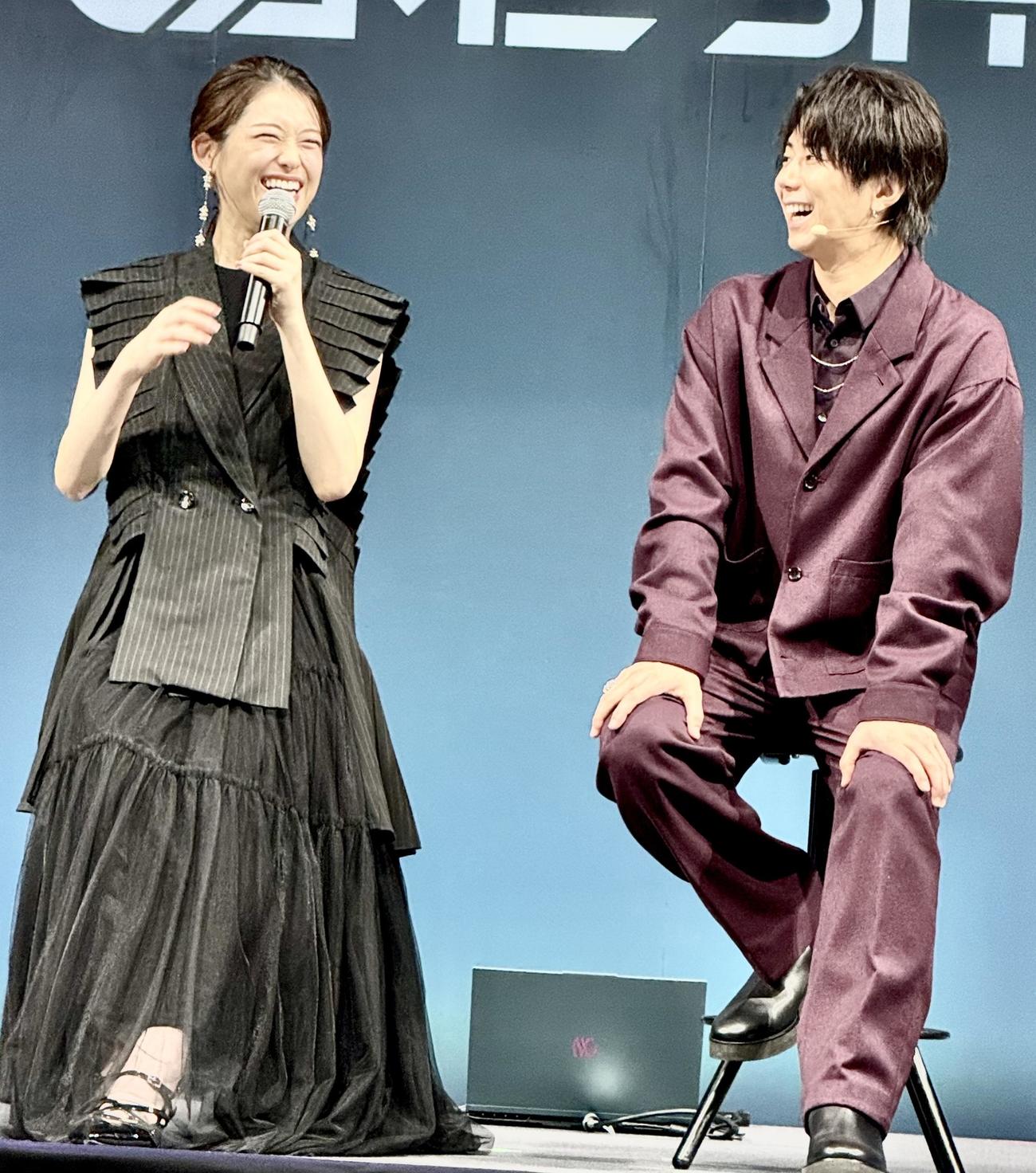 日本テレビ系深夜連続ドラマ「AKIBA LOST」に出演する松村沙友理（左）と北村宏光