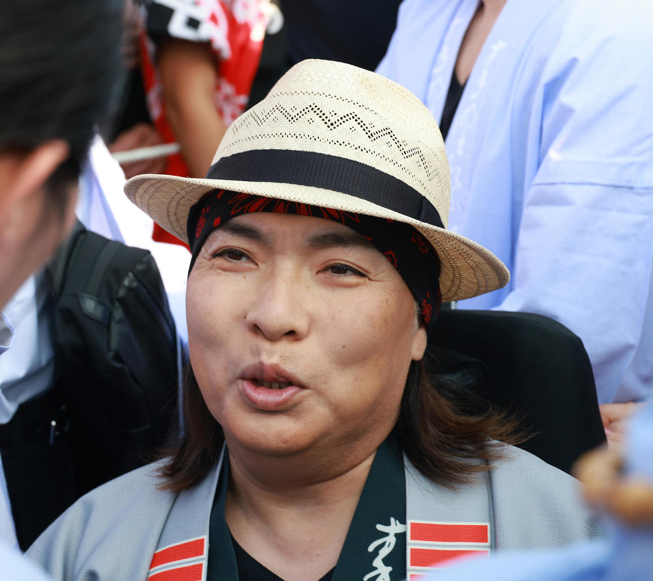 秦野市の祭りに元気な姿を見せたLUNA SEAの真矢（撮影・中島郁夫）