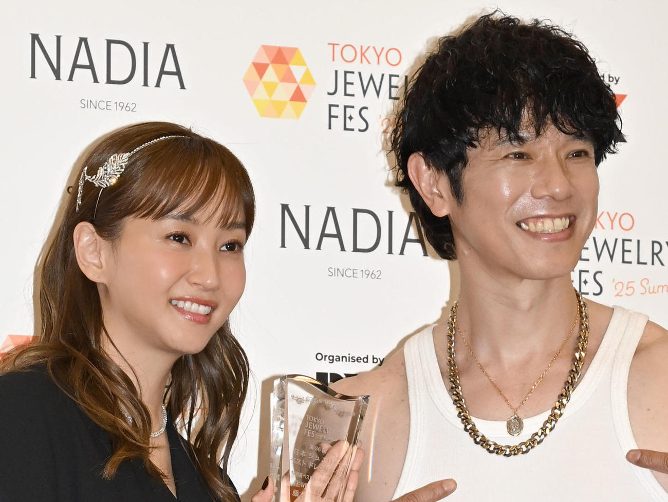 庄司智春と藤本美貴夫妻（2025年8月撮影）