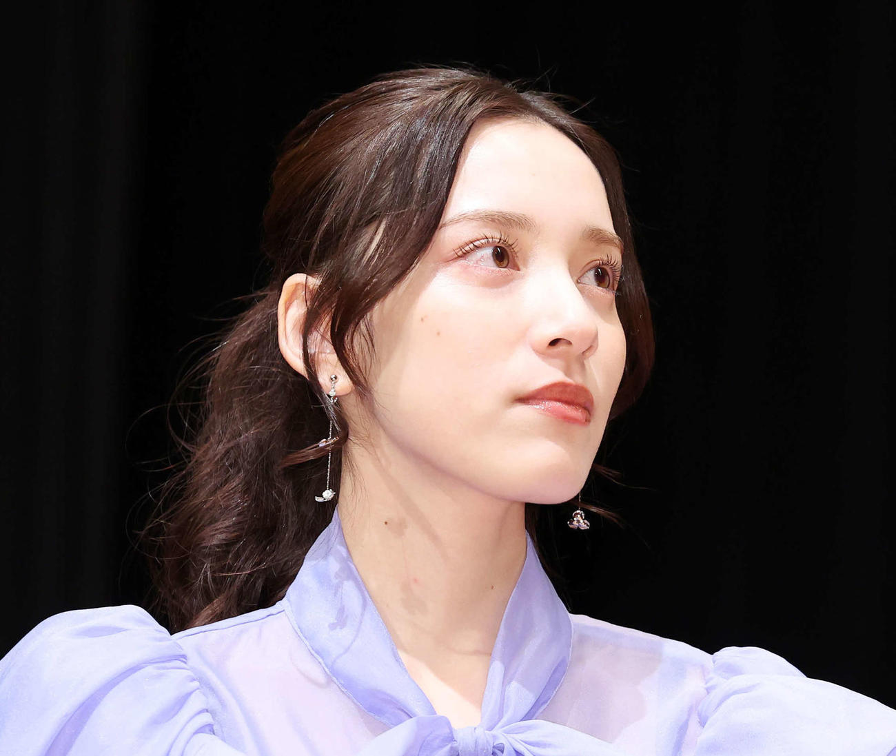 都丸紗也華（2024年撮影）