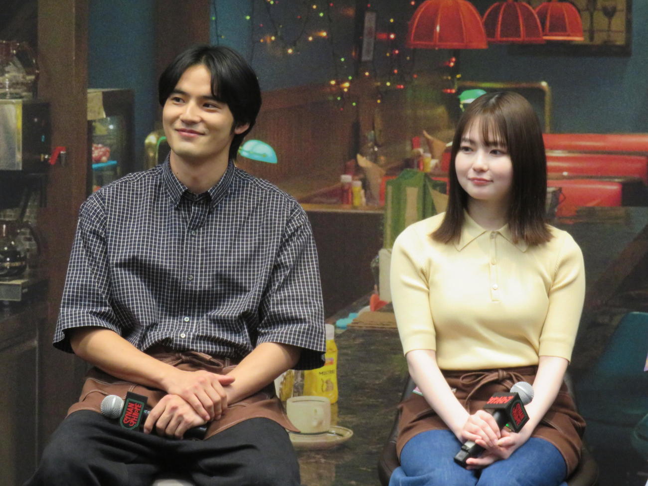ドラマプレミア23「シナントロープ」の会見に臨んだ水上恒司（左）と山田杏奈