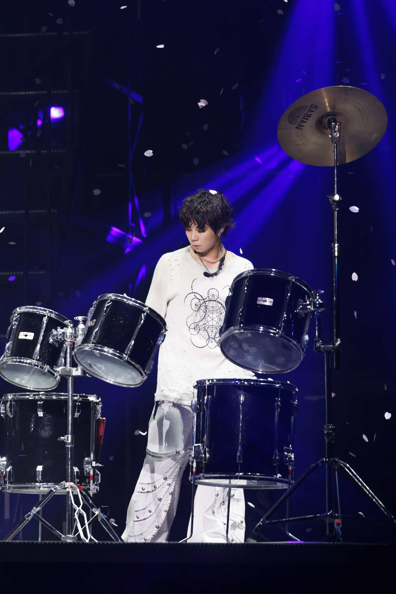 全国ツアー最終公演でドラムを披露する北山宏光（C）TOBE Co., Ltd.
