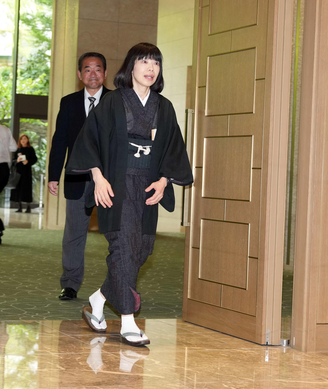 大山のぶ代さんをしのぶ会に訪れる水田わさび（撮影・小島史椰）