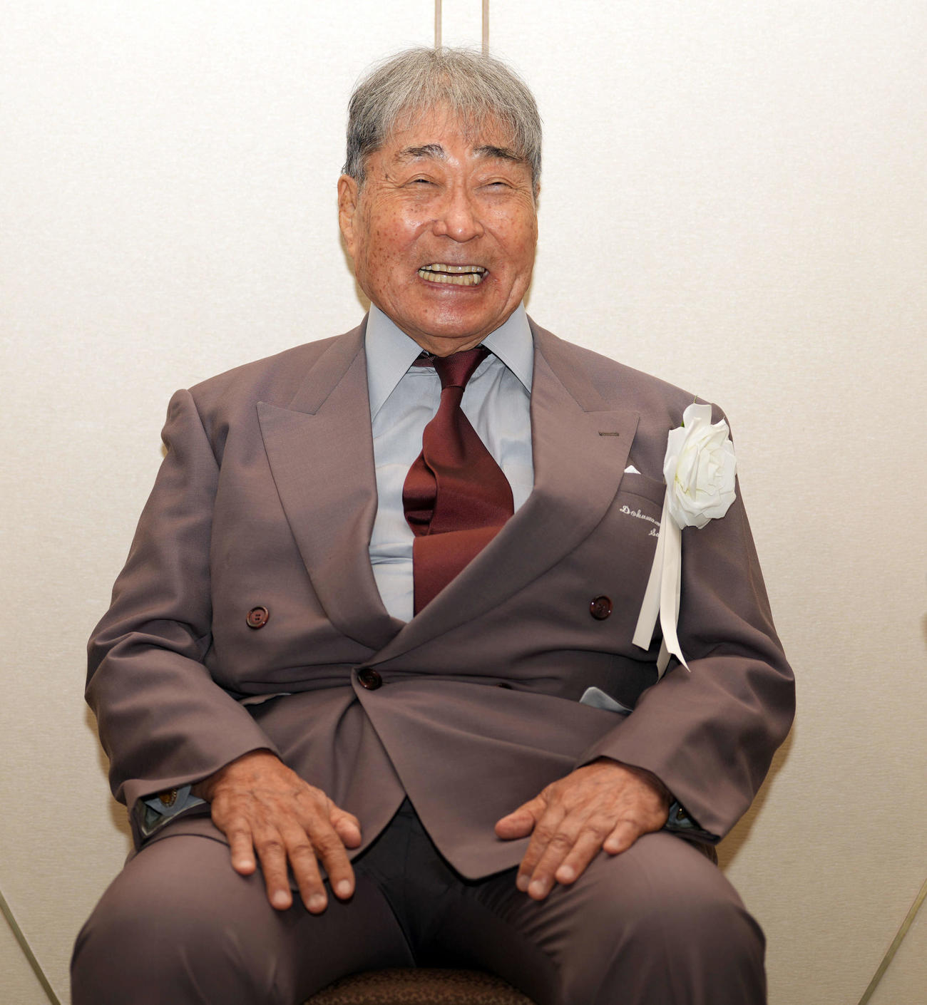 大山のぶ代さんをしのぶ会に訪れ囲み取材に応じる毒蝮三太夫（撮影・小島史椰）