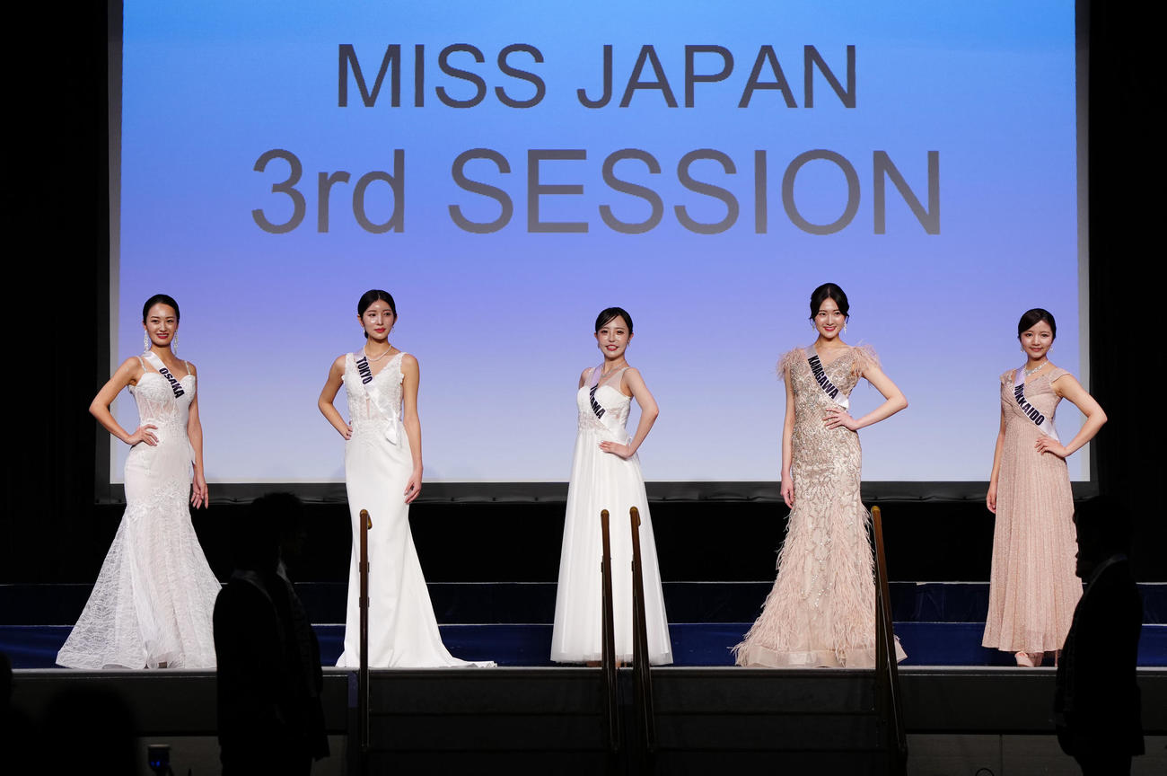 「2025ミス・ジャパン」日本大会の3次セッションに臨むファイナリスト（撮影・江口和貴）