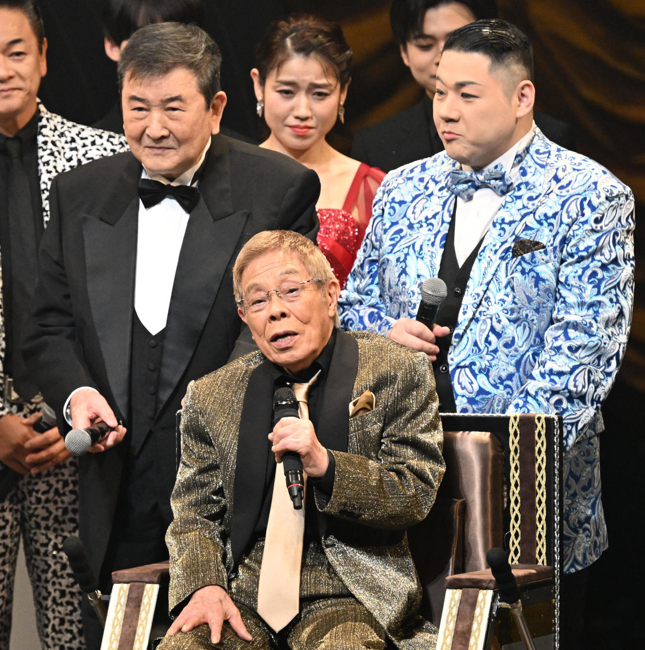 「令和・歌の祭典2025」に登場した北島三郎ら出演者（撮影・千葉一成）