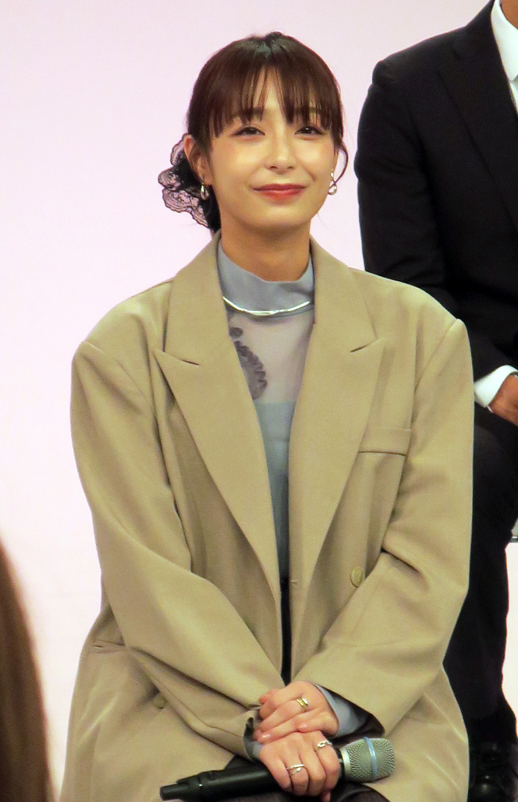 主演するテレビ東京木ドラ24「できても、できなくても」記者会見に登場した宇垣美里