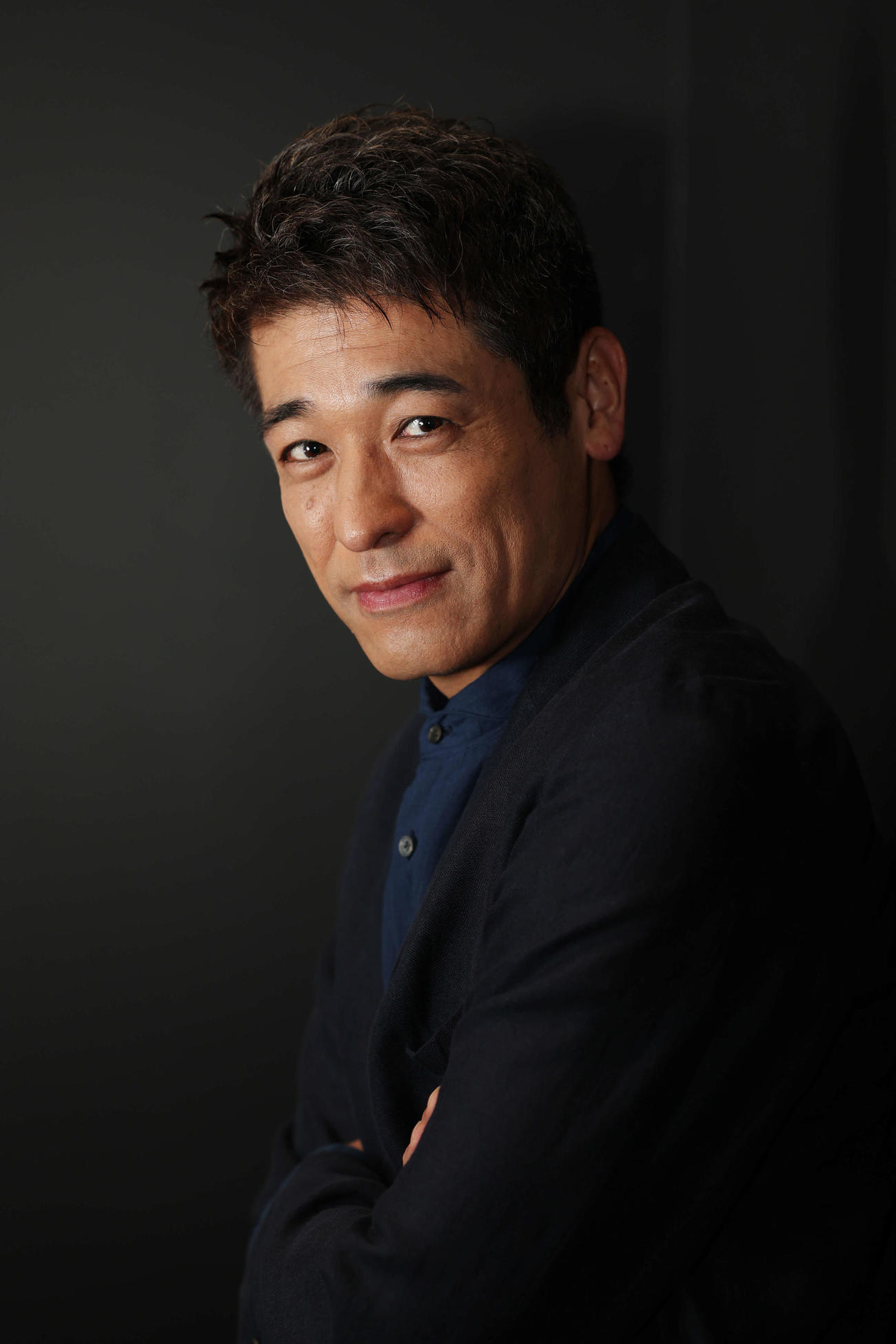 柔らかな表情を見せる佐藤隆太（撮影・浅見桂子）