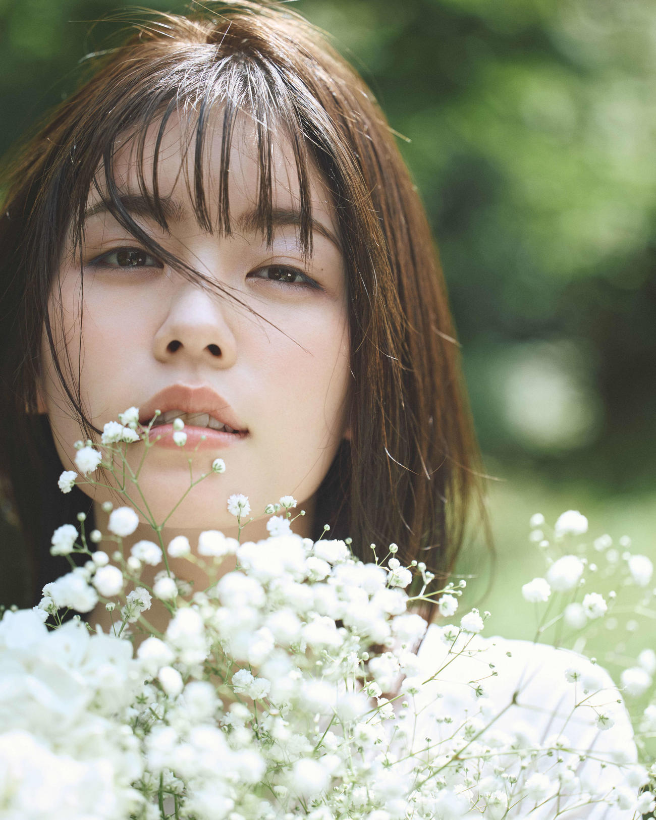 小芝風花、デビュー15周年となる26年カレンダー発売決定「お花がテーマ