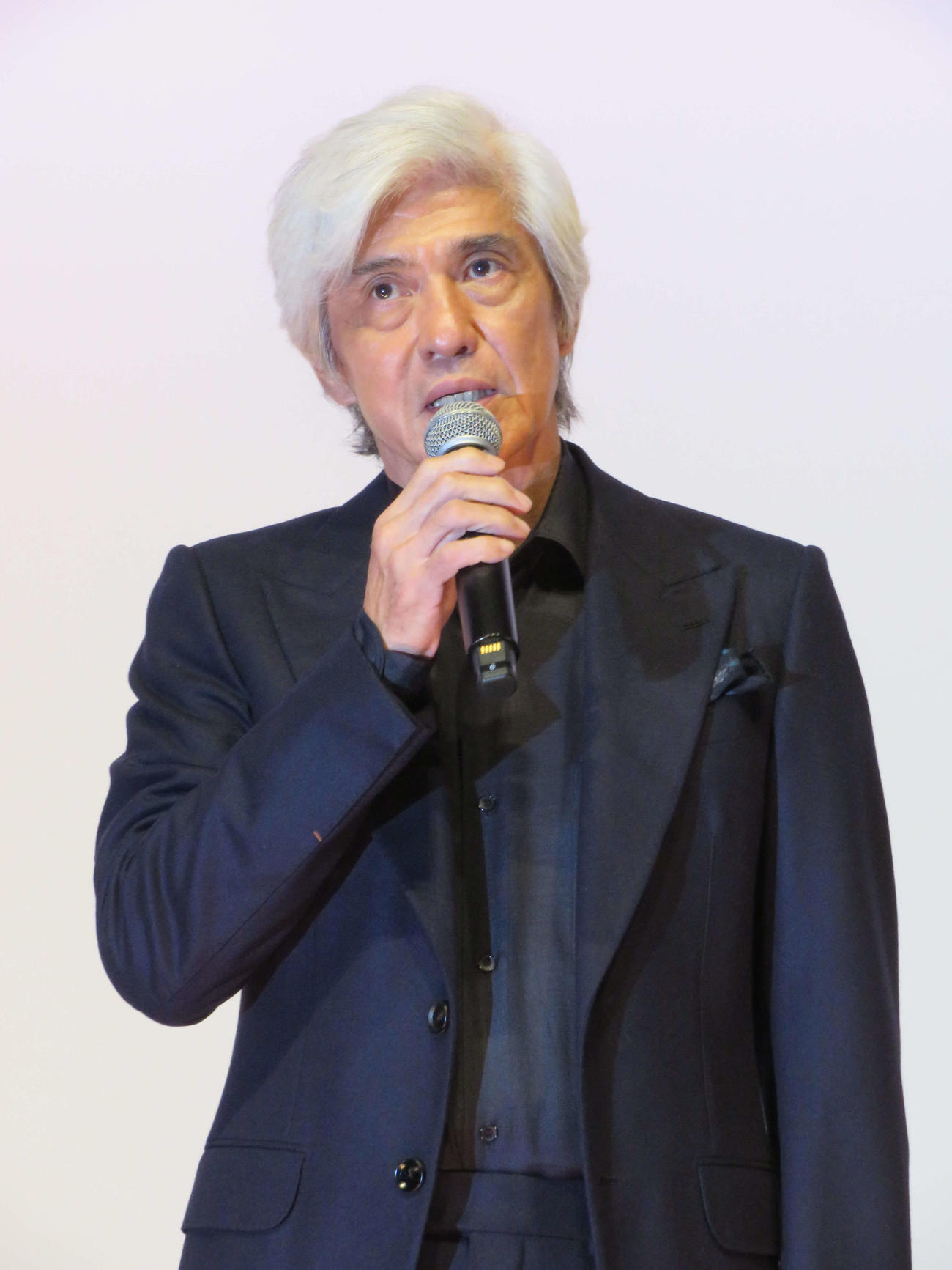 映画「アフター・ザ・クエイク」公開記念舞台あいさつに登壇した佐藤浩市（撮影・村上幸将）
