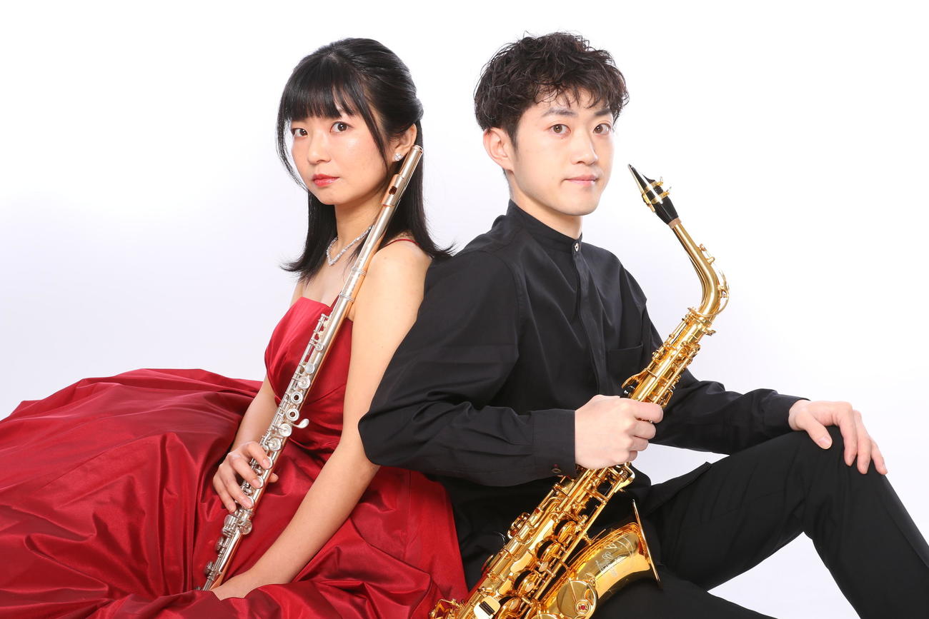 チェルカフルックスの野田枝里（左）と土岐光英