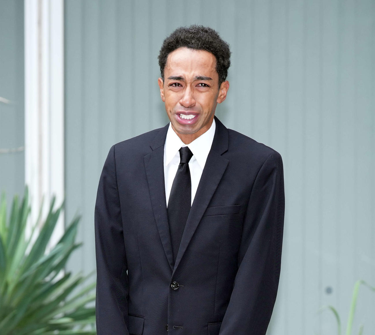 謝罪の言葉を述べ目に涙を浮かべるAえ！group草間リチャード敬太容疑者（撮影・小島史椰）