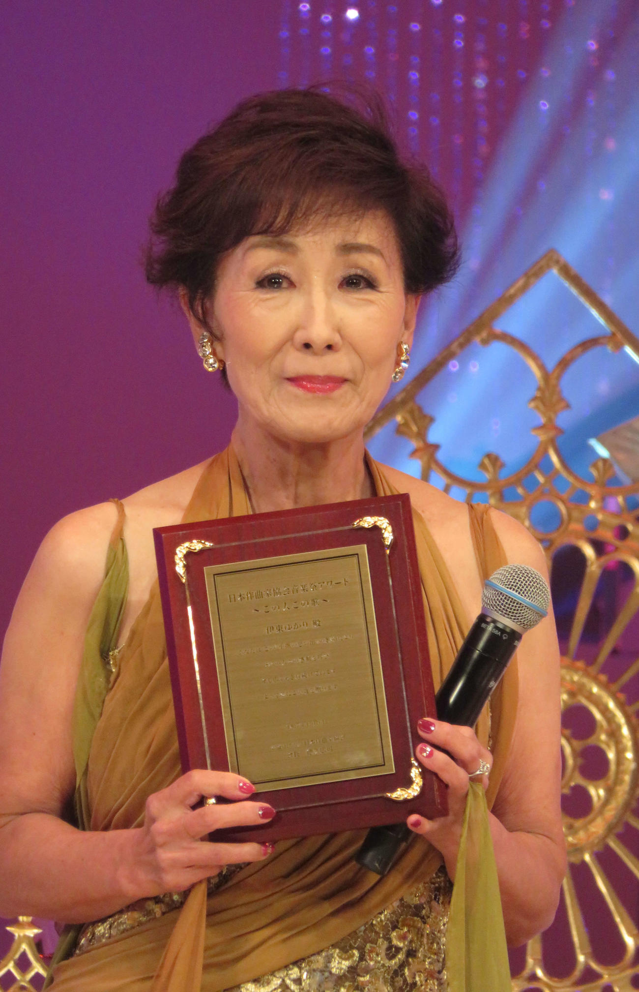 「アワード～この人この歌～」に「小指の想い出」で選ばれた伊東ゆかり