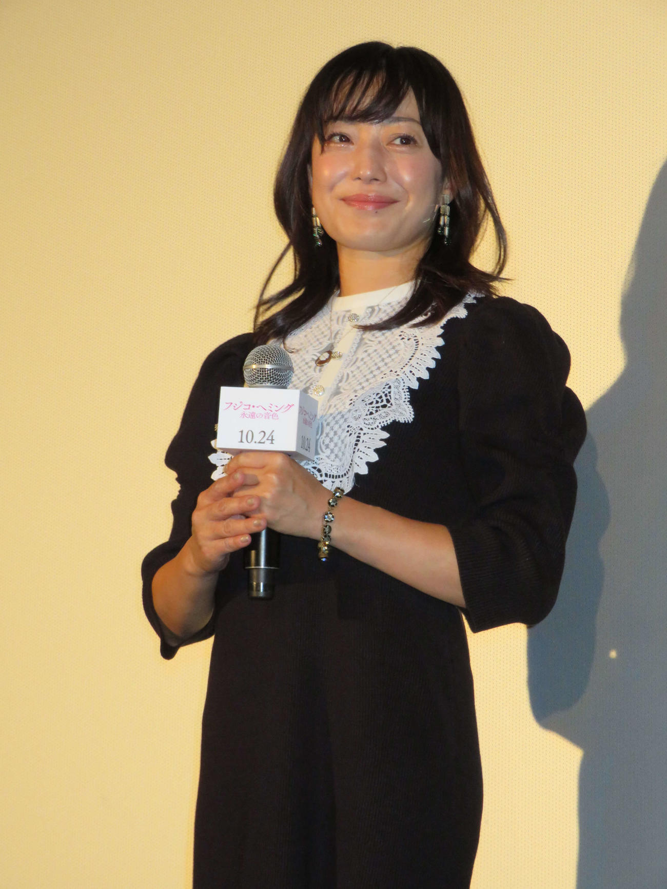 映画「フジコ・ヘミング　永遠の音色」舞台あいさつ付きプレミア上映会に登壇した菅野美穂（撮影・村上幸将）