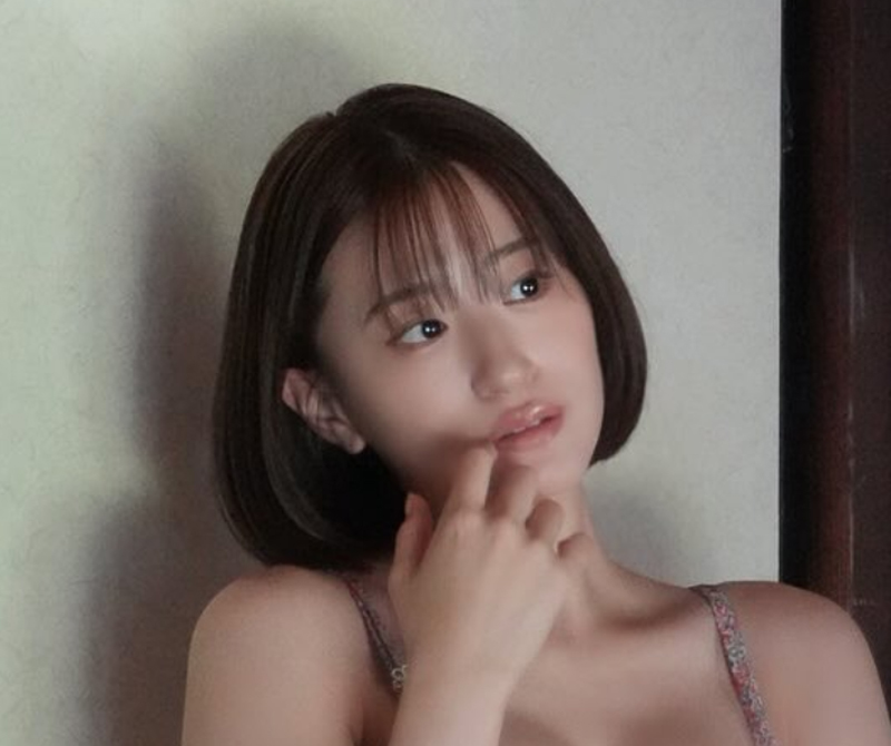 大人の魅力漂う上西怜（上西怜のインスタグラムから）