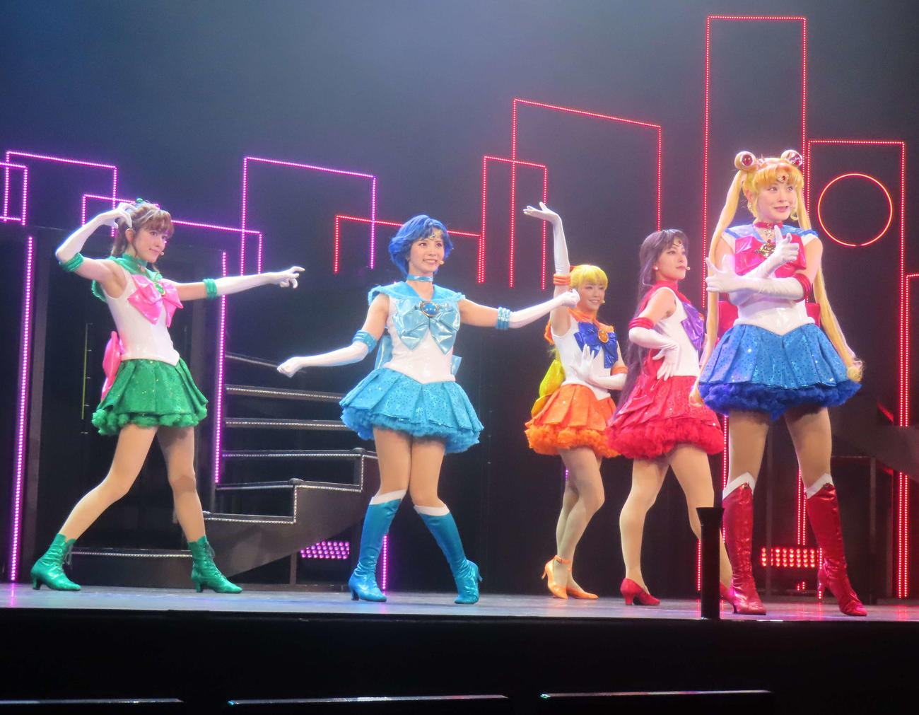「“Pretty Guardian Sailor Moon”　The Super Live」公開ゲネプロに登場した、左から橘里依、及川結依、中西裕胡、安川摩吏紗、横山結衣