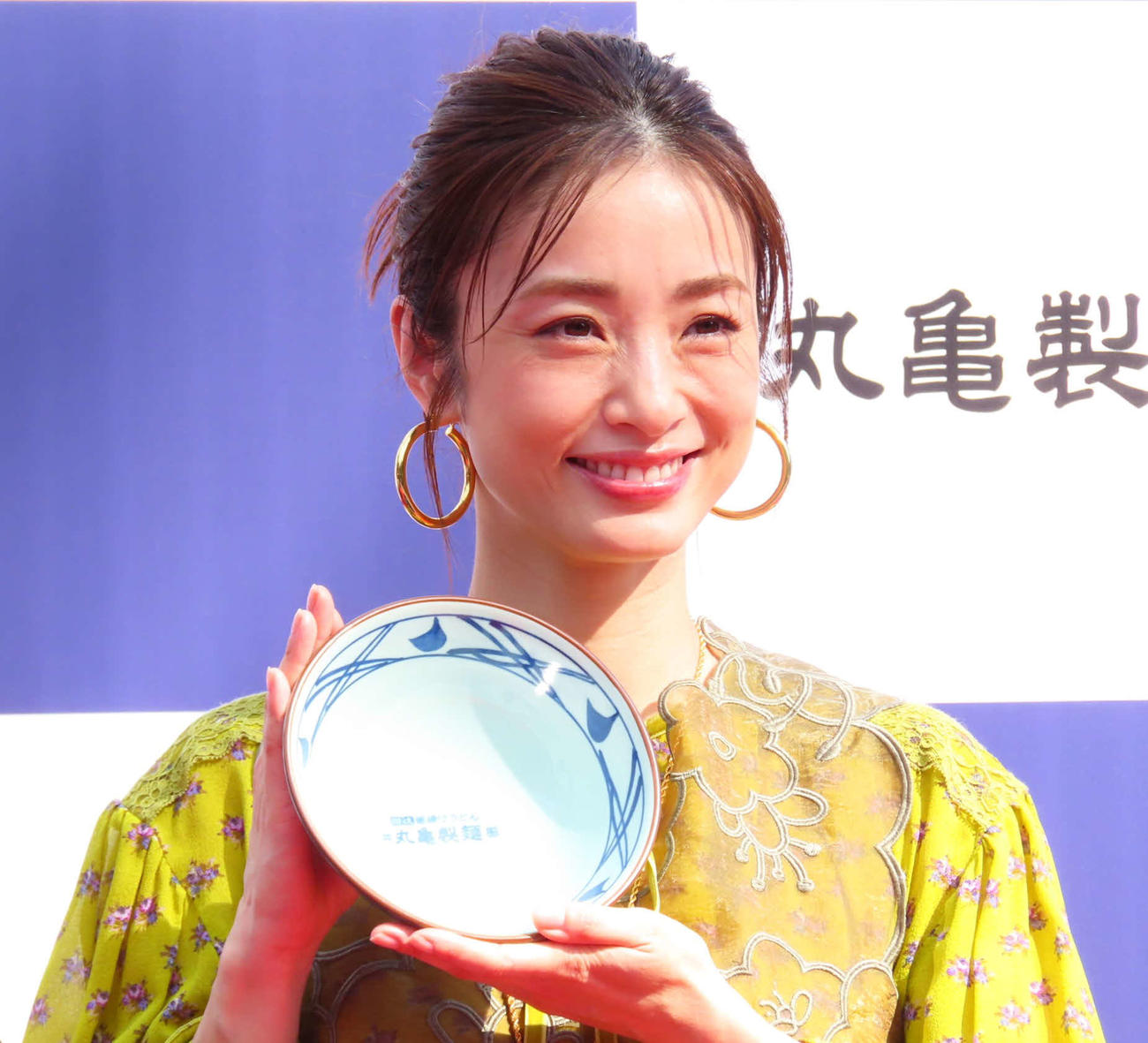 丸亀製麺「1811人の麺職人が贈る　丸亀製麺・打ち立ての秋」開幕式に出席した上戸彩