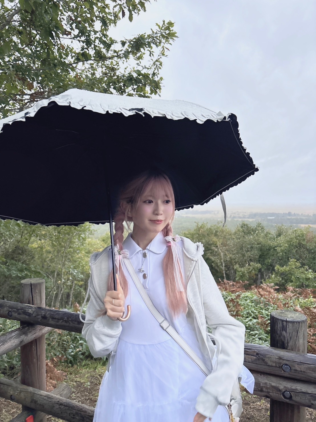 いぎなり東北産・律月ひかる　はやく元通りのふわふわわたあめボディに戻れますように…