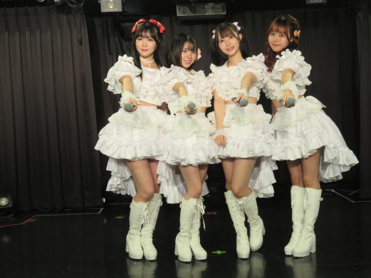 デビュー発表会見を開いたオトメリア。左から成瀬もも、soa、叶奏まりの、かえで