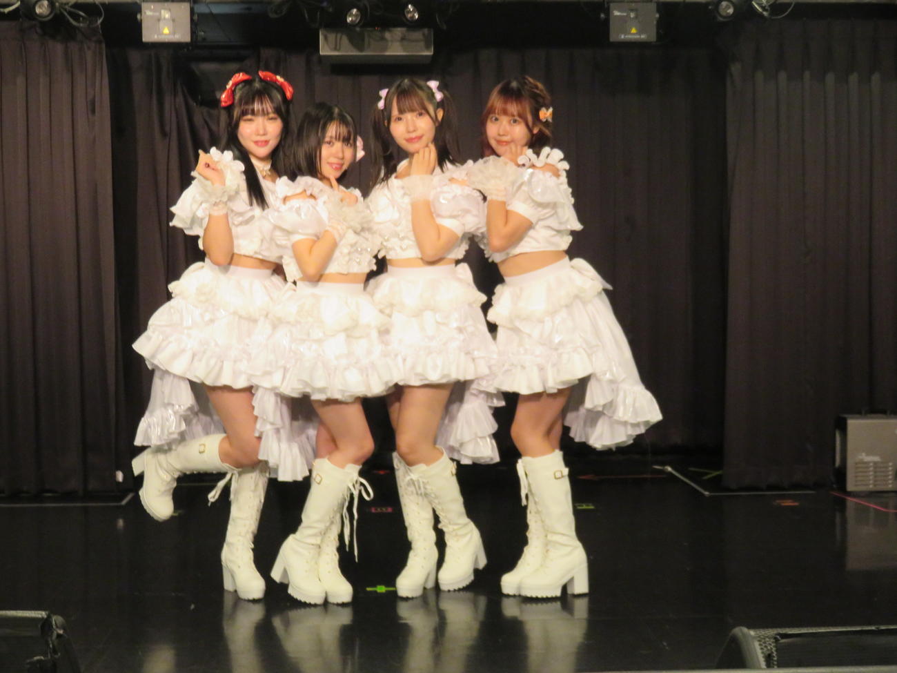 デビュー発表会見を開いたオトメリア。左から成瀬もも、soa、叶奏まりの、かえで