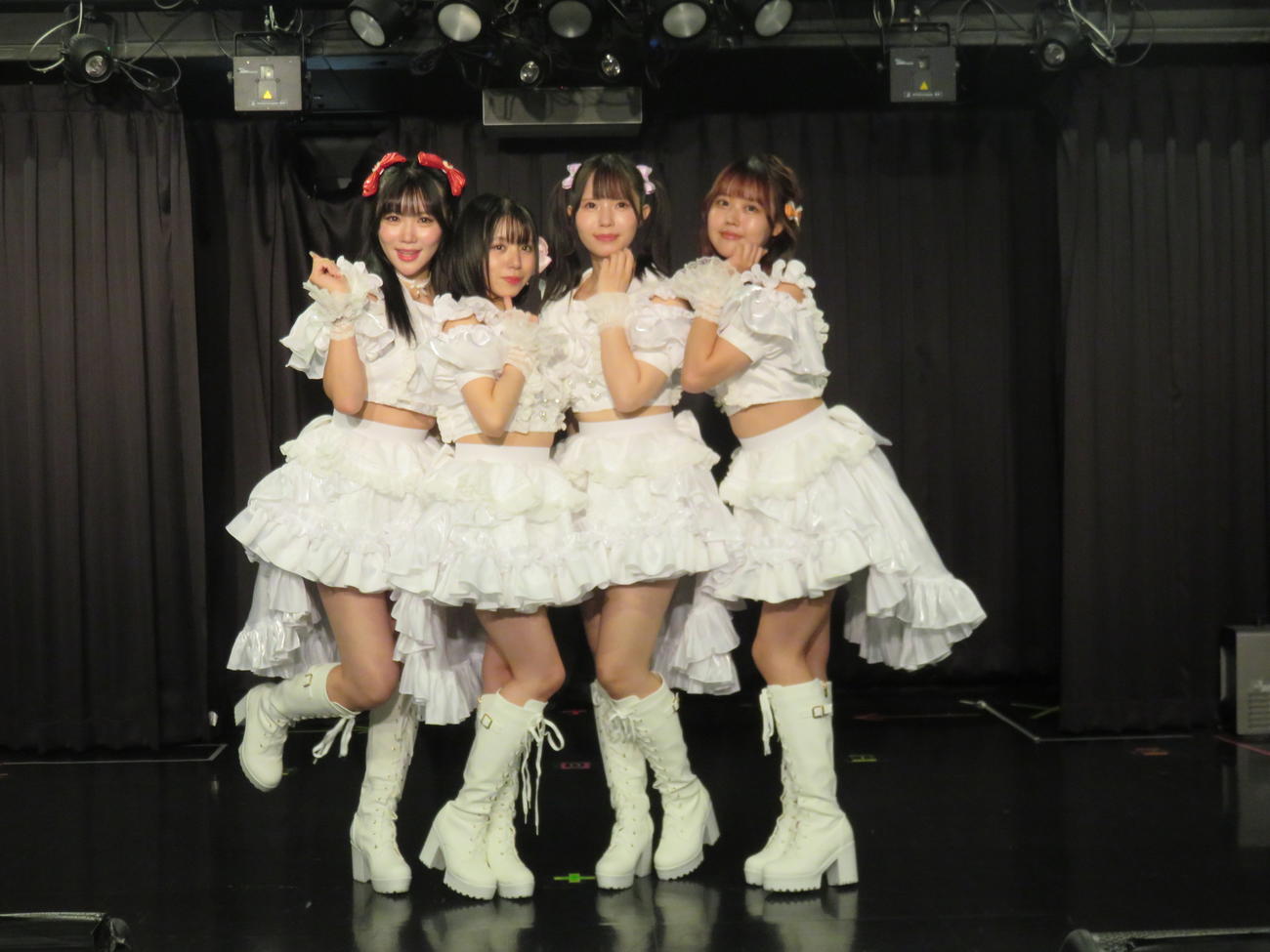 デビュー発表会見を開いたオトメリア。左から成瀬もも、soa、叶奏まりの、かえで