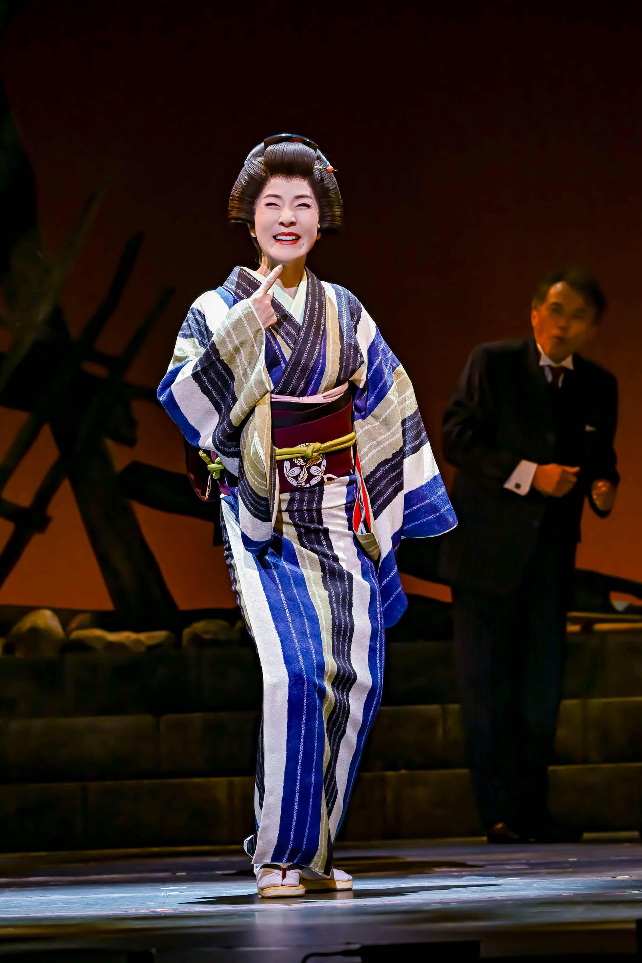 特別公演初日を迎えた坂本冬美（C）撮影：河上良