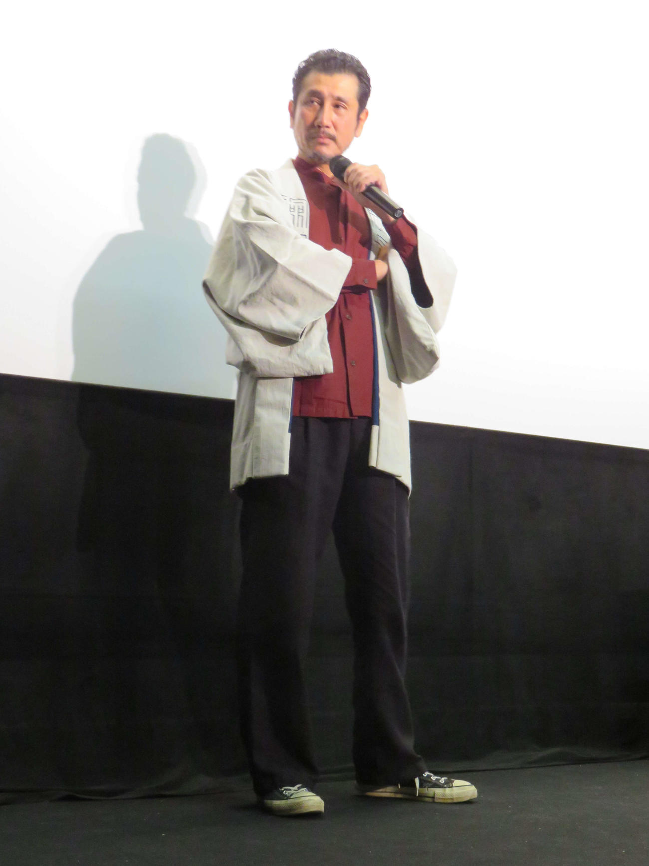 映画「そういうものに、わたしはなりたい。」公開記念舞台あいさつに登壇した渋川清彦（撮影・村上幸将）