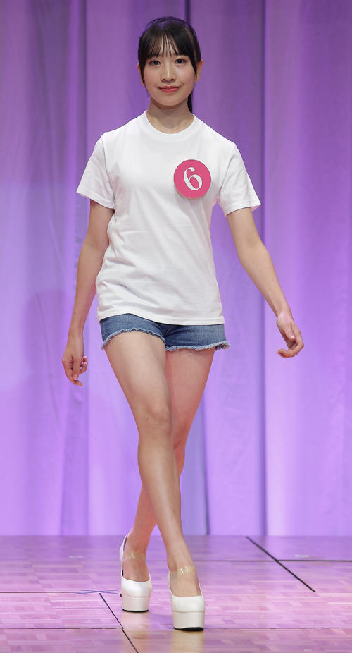 2026 MISS TEEN JAPANに出場した新井乃愛さん（撮影・中島郁夫）