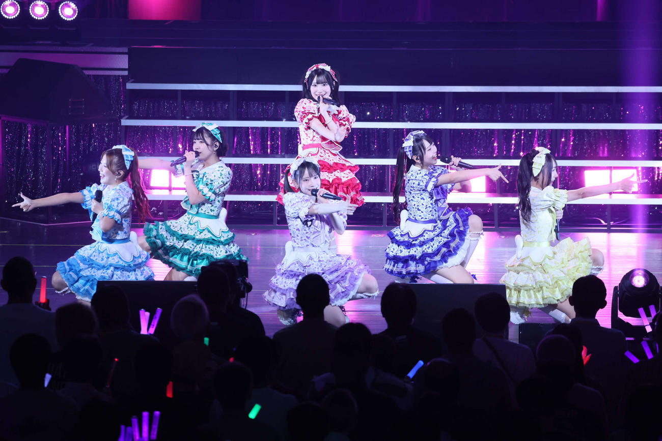 「SKE48 17th Anniversary Festival 2025」でパフォーマンスするユニットのミミフィーユ　（C）2025 Zest，Inc．