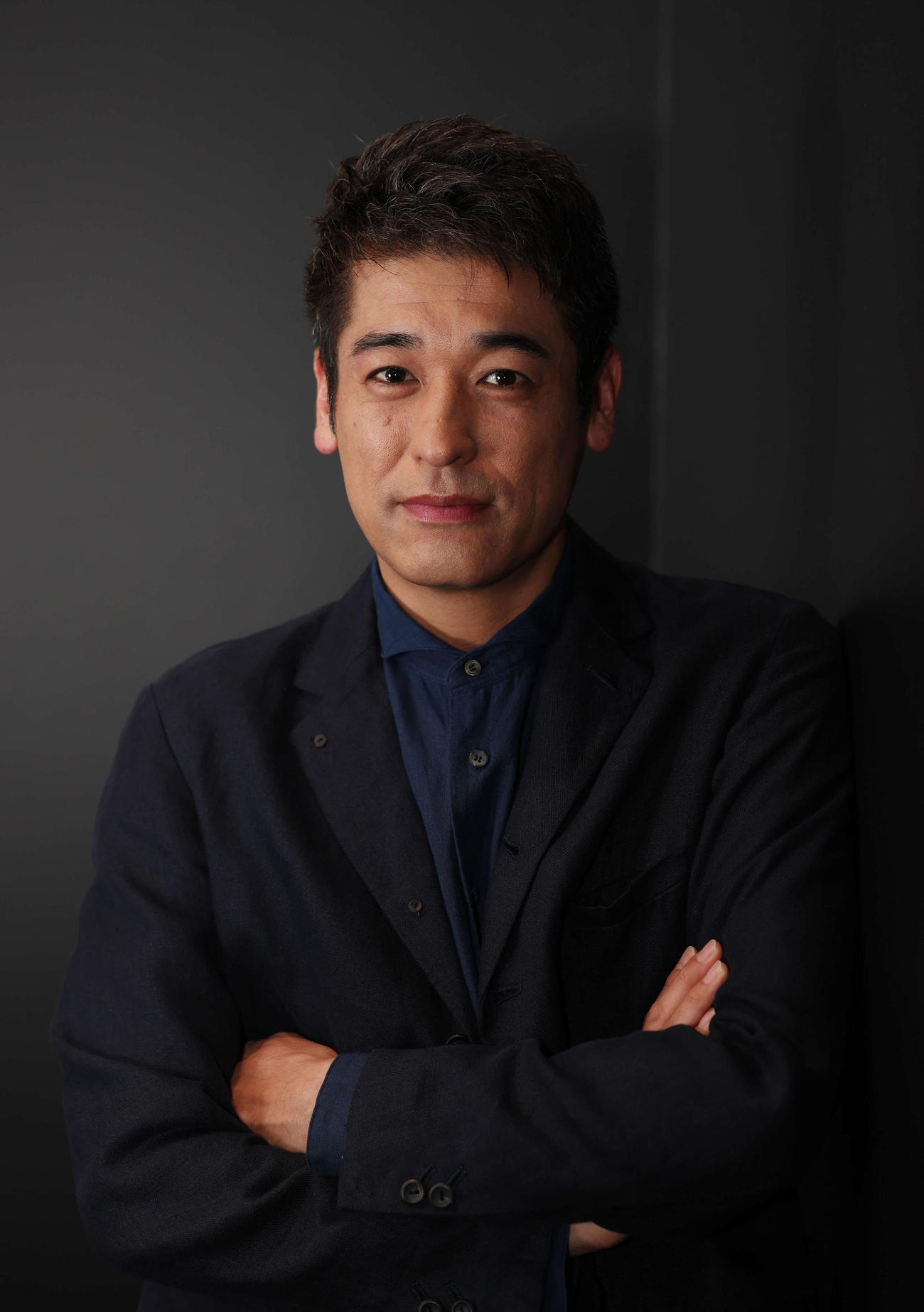 柔らかな表情を見せる佐藤隆太（撮影・浅見桂子）