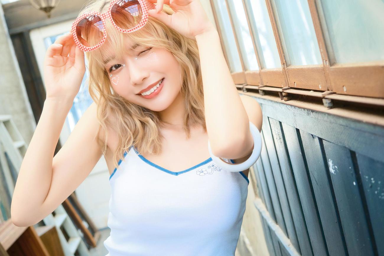 「ヤングアニマル」のグラビアに登場している＃2i2奥ゆい（C）白泉社／玉井美世子