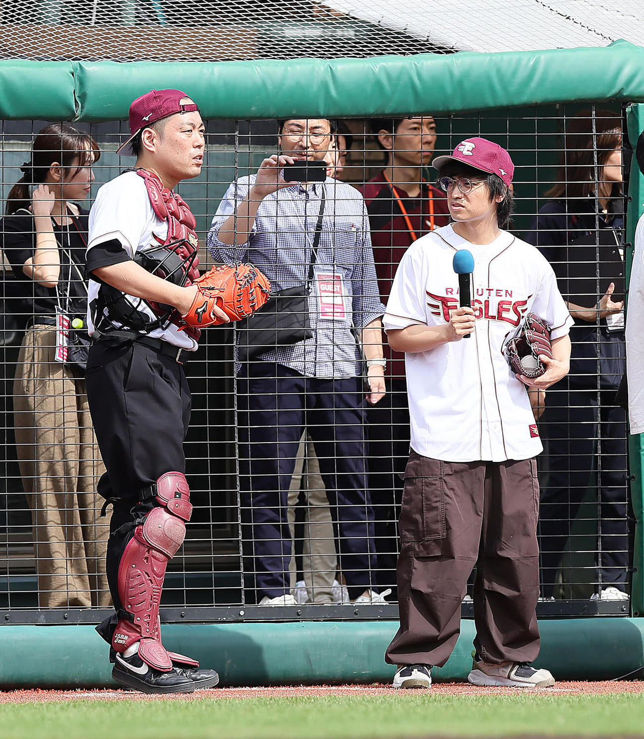 エバース佐々木隆史と町田和樹（左）（2024年9月撮影）